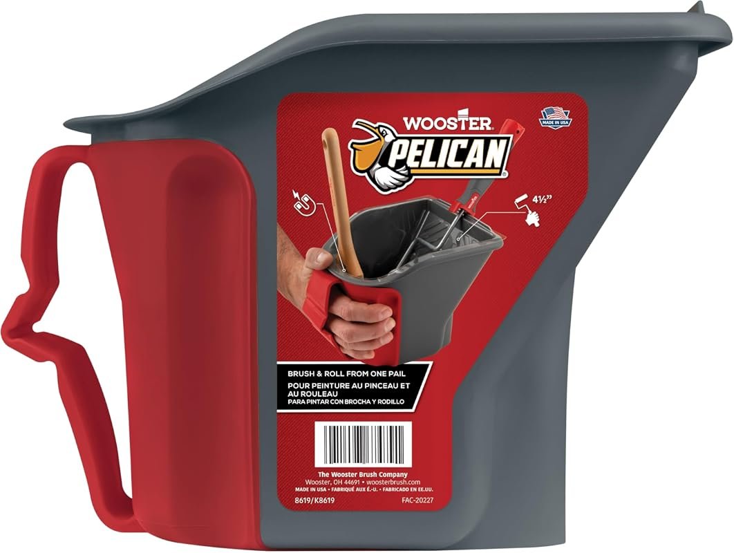 Wooster Pelican Hand-Held 1-Quart Pail 8619 in Gray and Red